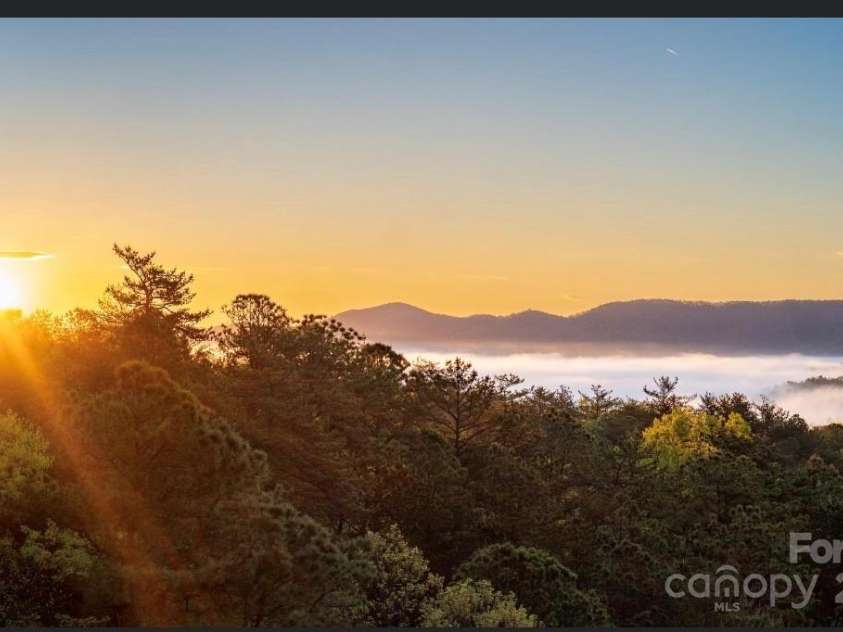 2464 Bridle Ridge Way, Lenoir, NC 28645.  MLS# CAR4026763, YatesRealty ID 6093. 