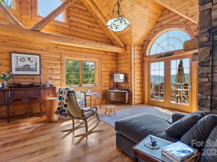 2464 Bridle Ridge Way, Lenoir, NC 28645.  MLS# CAR4026763, YatesRealty ID 6093. 