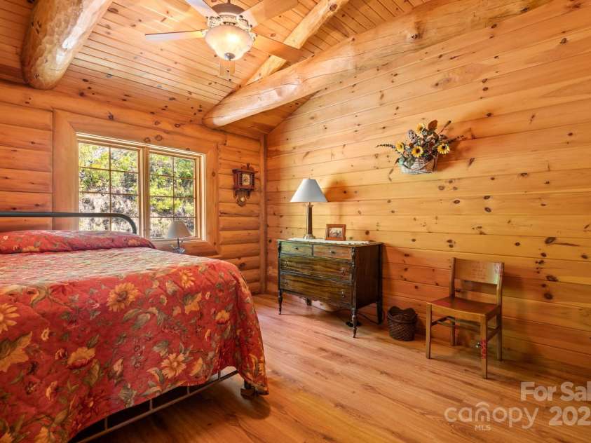 2464 Bridle Ridge Way, Lenoir, NC 28645.  MLS# CAR4026763, YatesRealty ID 6093. 