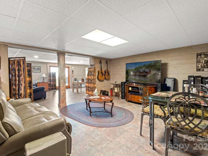 2464 Bridle Ridge Way, Lenoir, NC 28645.  MLS# CAR4026763, YatesRealty ID 6093. 