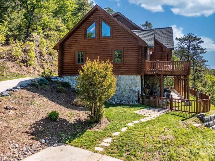 2464 Bridle Ridge Way, Lenoir, NC 28645.  MLS# CAR4026763, YatesRealty ID 6093. 