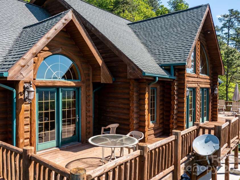 2464 Bridle Ridge Way, Lenoir, NC 28645.  MLS# CAR4026763, YatesRealty ID 6093. 