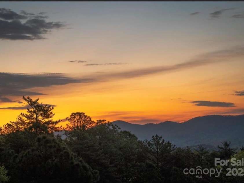 2464 Bridle Ridge Way, Lenoir, NC 28645.  MLS# CAR4026763, YatesRealty ID 6093. 