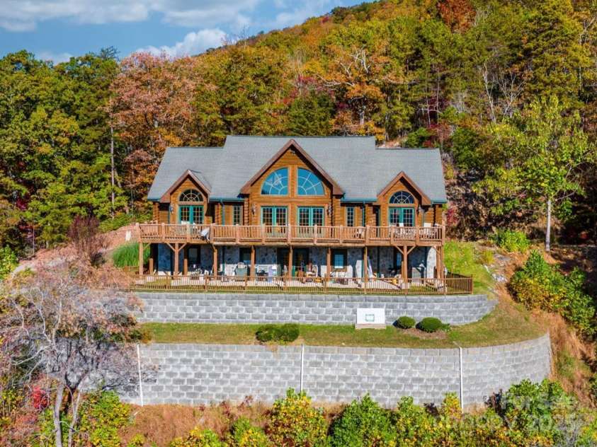 2464 Bridle Ridge Way, Lenoir, NC 28645.  MLS# CAR4026763, YatesRealty ID 6093. 