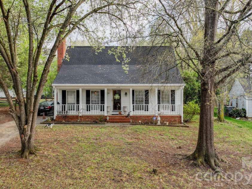 8908 Golf Ridge Drive, Charlotte, NC 28277.  MLS# CAR4358184, YatesRealty ID 6093. 