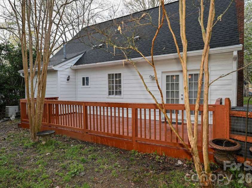 8908 Golf Ridge Drive, Charlotte, NC 28277.  MLS# CAR4358184, YatesRealty ID 6093. 