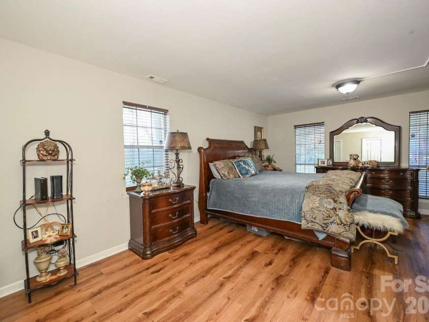8908 Golf Ridge Drive, Charlotte, NC 28277.  MLS# CAR4358184, YatesRealty ID 6093. 