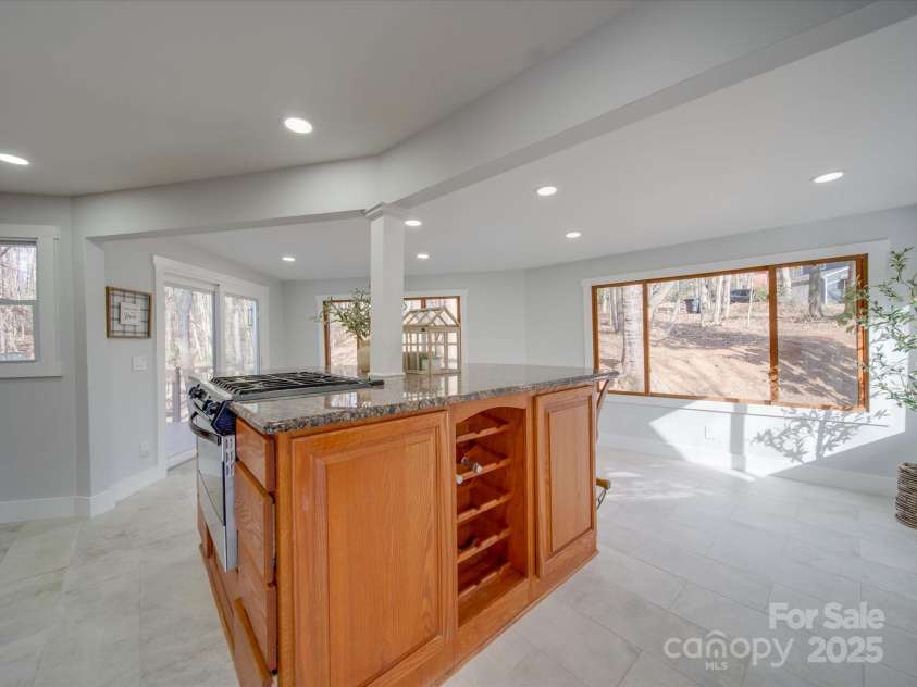 2143 Manawa Lane, Tega Cay, SC 29708.  MLS# CAR4264453, YatesRealty ID 6094. 