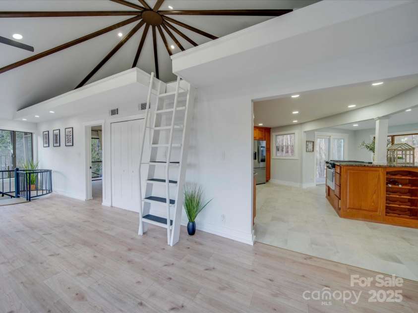 2143 Manawa Lane, Tega Cay, SC 29708.  MLS# CAR4264453, YatesRealty ID 6094. 