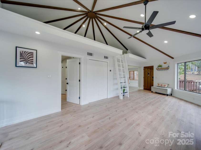 2143 Manawa Lane, Tega Cay, SC 29708.  MLS# CAR4264453, YatesRealty ID 6094. 