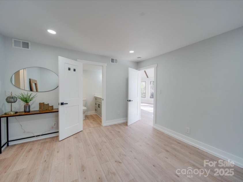 2143 Manawa Lane, Tega Cay, SC 29708.  MLS# CAR4264453, YatesRealty ID 6094. 