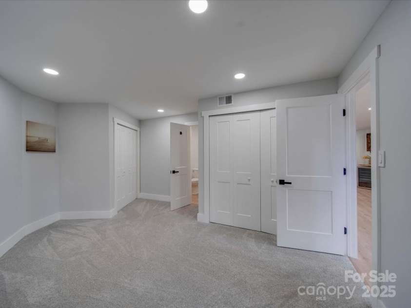2143 Manawa Lane, Tega Cay, SC 29708.  MLS# CAR4264453, YatesRealty ID 6094. 