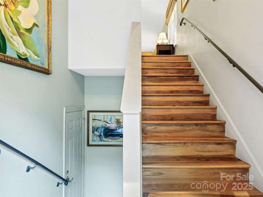 73 Ridgetop Circle, Brevard, NC 28712.  MLS# CAR4307459, YatesRealty ID 6094. Entry from foyer