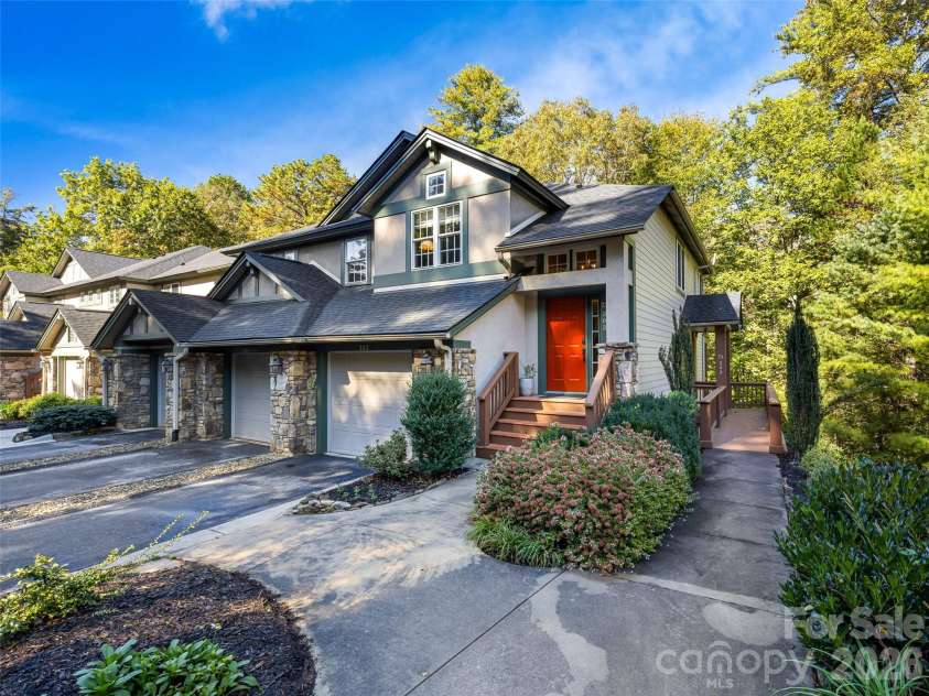 73 Ridgetop Circle, Brevard, NC 28712.  MLS# CAR4419957, YatesRealty ID 6094. 