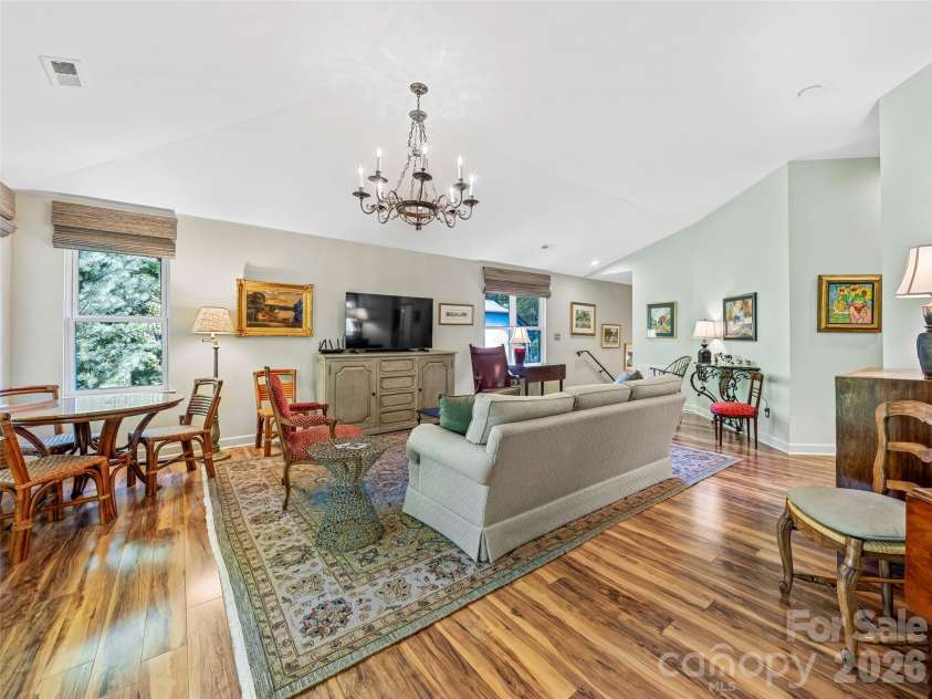 73 Ridgetop Circle, Brevard, NC 28712.  MLS# CAR4419957, YatesRealty ID 6094. 