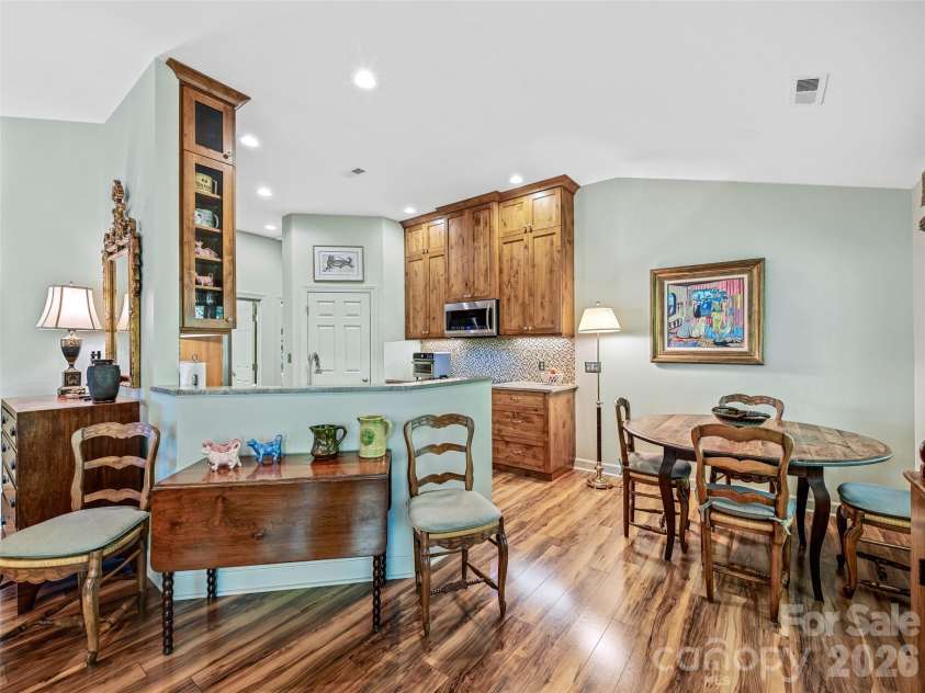 73 Ridgetop Circle, Brevard, NC 28712.  MLS# CAR4419957, YatesRealty ID 6094. 