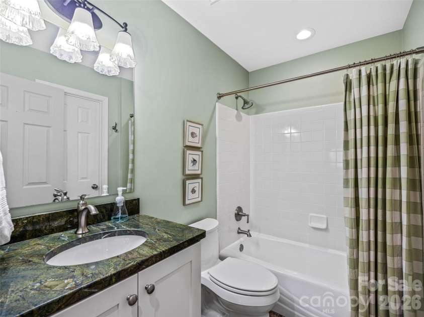 73 Ridgetop Circle, Brevard, NC 28712.  MLS# CAR4419957, YatesRealty ID 6094. 