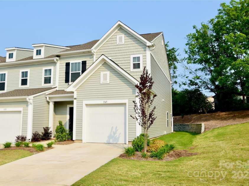 1365 Eagle Claw Drive, Kannapolis, NC 28083.  MLS# CAR4266017, YatesRealty ID 6095. 