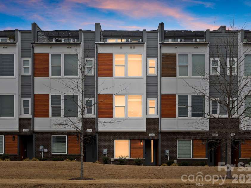 2310 Elizabeth Mill Place, Charlotte, NC 28208.  MLS# CAR4340084, YatesRealty ID 6095. 
