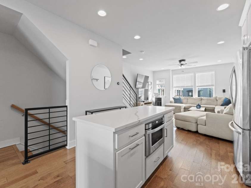 2310 Elizabeth Mill Place, Charlotte, NC 28208.  MLS# CAR4340084, YatesRealty ID 6095. 