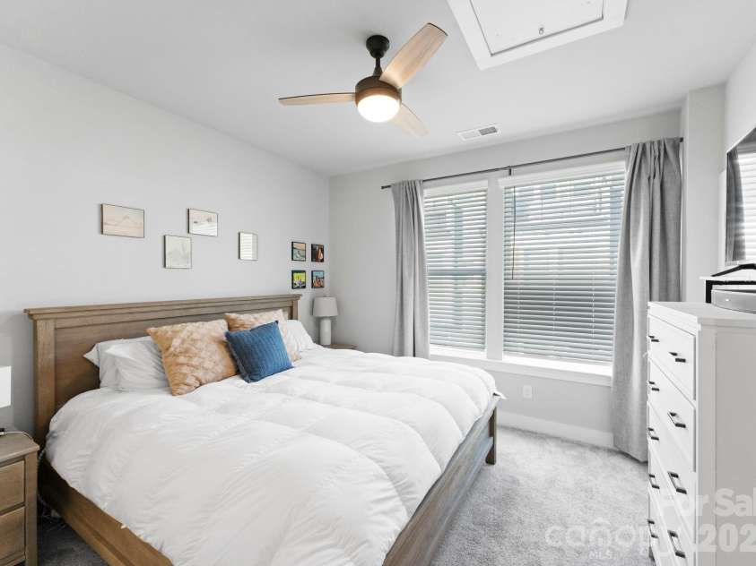 2310 Elizabeth Mill Place, Charlotte, NC 28208.  MLS# CAR4340084, YatesRealty ID 6095. 