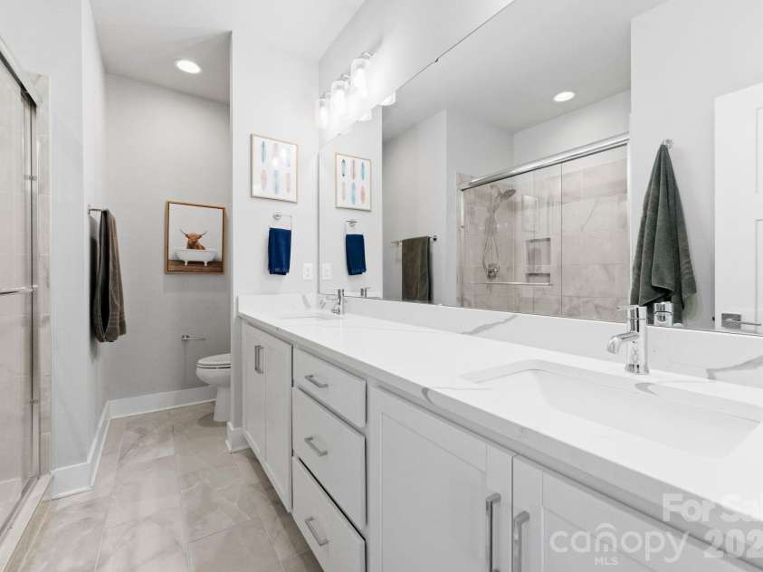 2310 Elizabeth Mill Place, Charlotte, NC 28208.  MLS# CAR4340084, YatesRealty ID 6095. 