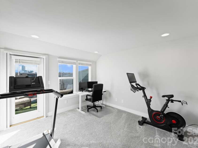 2310 Elizabeth Mill Place, Charlotte, NC 28208.  MLS# CAR4340084, YatesRealty ID 6095. 