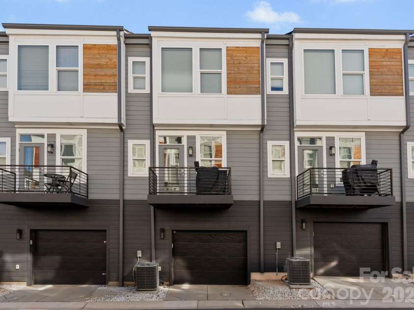 2310 Elizabeth Mill Place, Charlotte, NC 28208.  MLS# CAR4340084, YatesRealty ID 6095. 