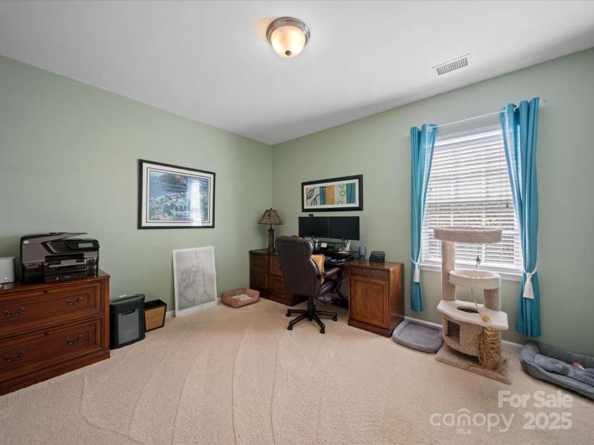 9727 Glenburn Lane, Charlotte, NC 28278.  MLS# CAR4240840, YatesRealty ID 6096. 3rd Bedroom