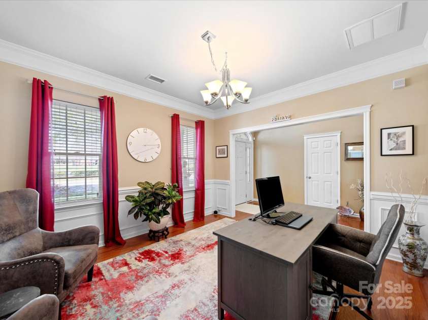 9727 Glenburn Lane, Charlotte, NC 28278.  MLS# CAR4240840, YatesRealty ID 6096. 