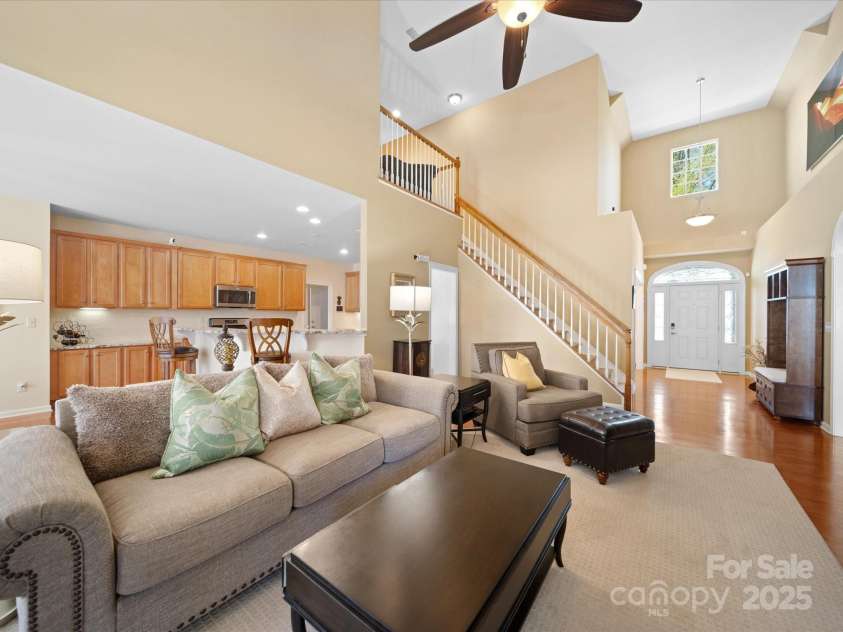 9727 Glenburn Lane, Charlotte, NC 28278.  MLS# CAR4240840, YatesRealty ID 6096. 