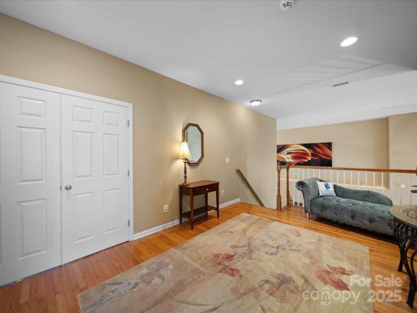 9727 Glenburn Lane, Charlotte, NC 28278.  MLS# CAR4240840, YatesRealty ID 6096. 