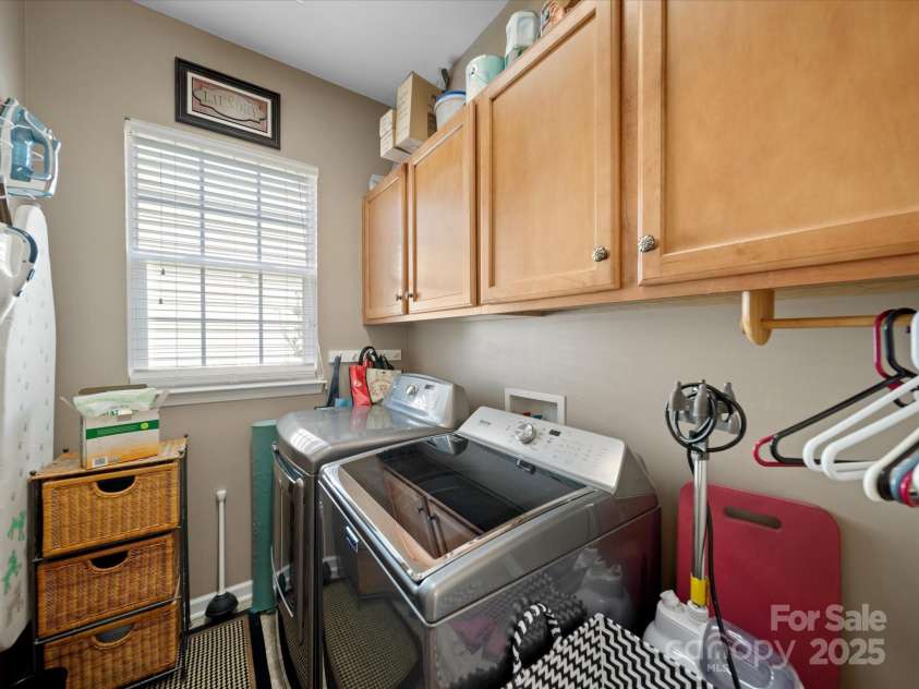 9727 Glenburn Lane, Charlotte, NC 28278.  MLS# CAR4240840, YatesRealty ID 6096. Laundry Room on Main floor