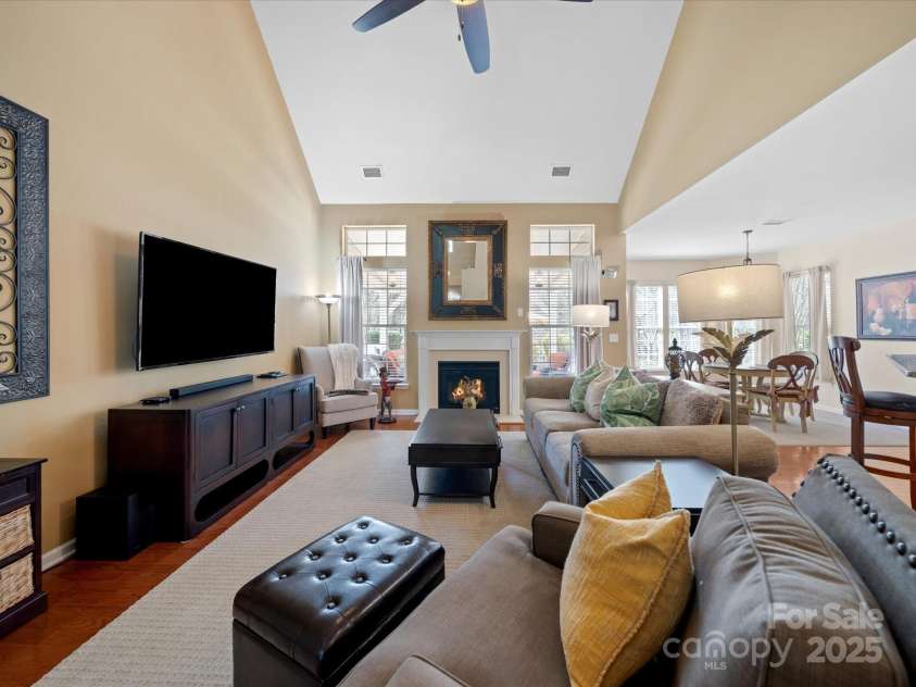 9727 Glenburn Lane, Charlotte, NC 28278.  MLS# CAR4240840, YatesRealty ID 6096. Living Area