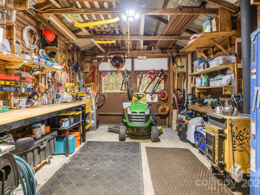 419 Bird Haven Road, Hendersonville, NC 28792.  MLS# CAR4235016, YatesRealty ID 6097. 