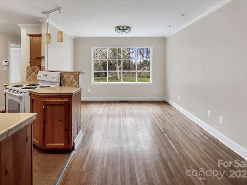 403 Hillcrest Drive, Huntersville, NC 28078.  MLS# CAR4238712, YatesRealty ID 6098. 
