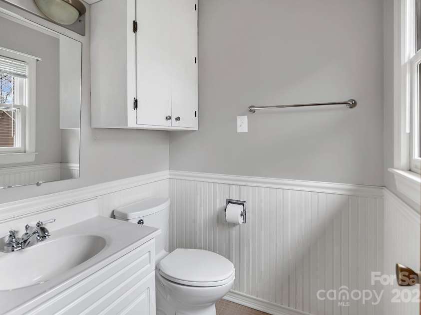 403 Hillcrest Drive, Huntersville, NC 28078.  MLS# CAR4238712, YatesRealty ID 6098. 