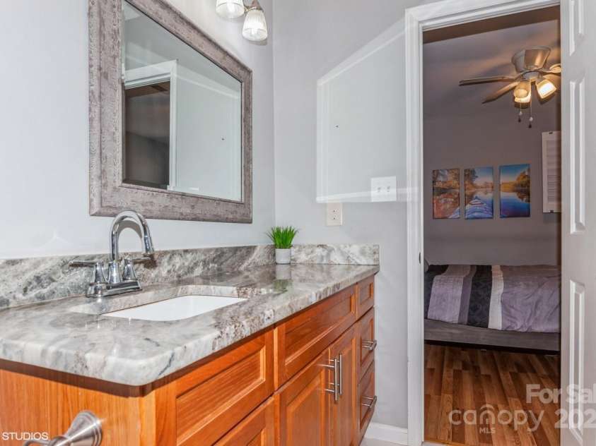 100 Willow Run Drive, Gastonia, NC 28056.  MLS# CAR4311176, YatesRealty ID 6099. 