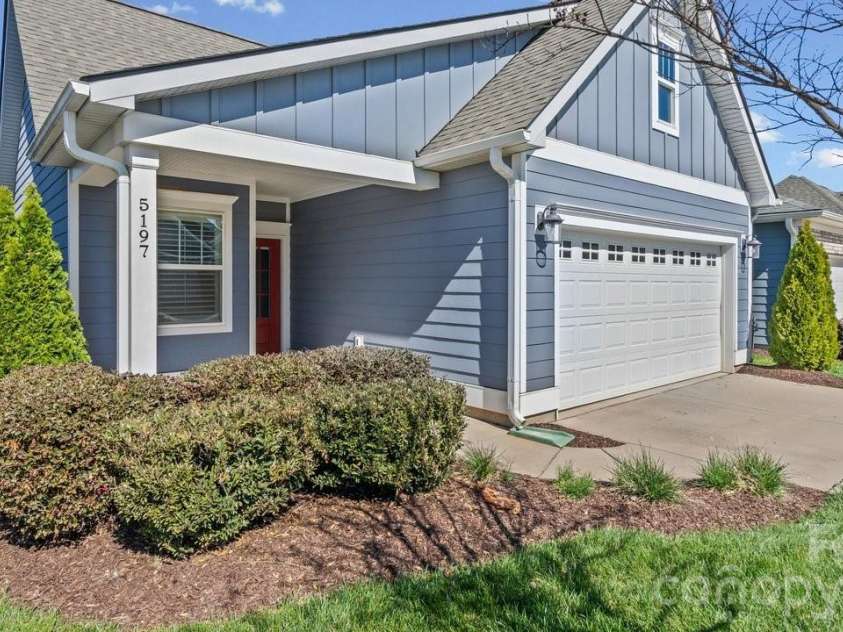 5197 Looking Glass Trail, Denver, NC 28037.  MLS# CAR4358338, YatesRealty ID 6099. 