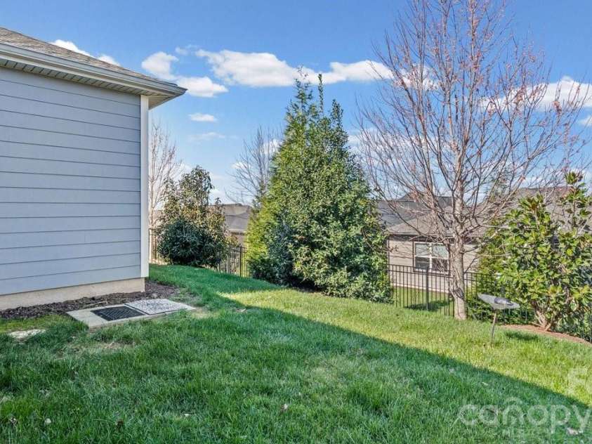 5197 Looking Glass Trail, Denver, NC 28037.  MLS# CAR4358338, YatesRealty ID 6099. 