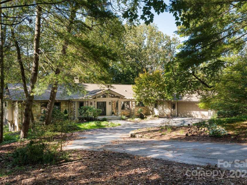 5 Holly Hill Road, Asheville, NC 28803.  MLS# CAR4295070, YatesRealty ID 61. 