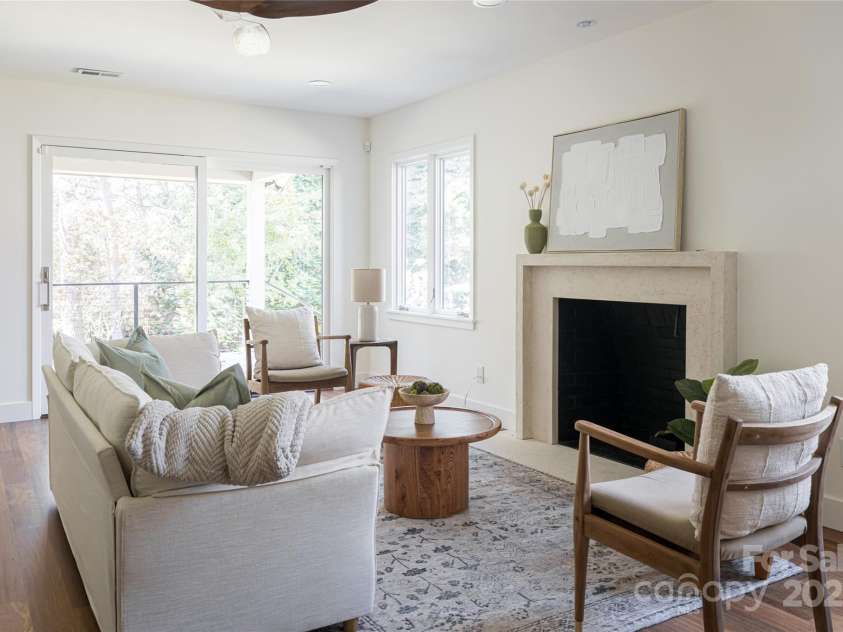 5 Holly Hill Road, Asheville, NC 28803.  MLS# CAR4295070, YatesRealty ID 61. 