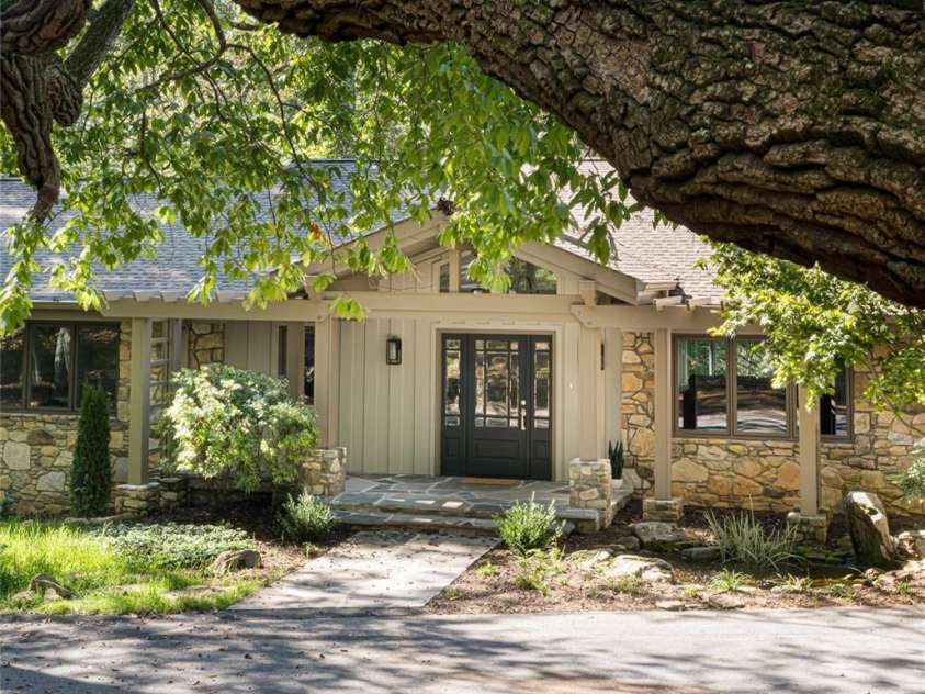 5 Holly Hill Road, Asheville, NC 28803.  MLS# CAR4295070, YatesRealty ID 61. 