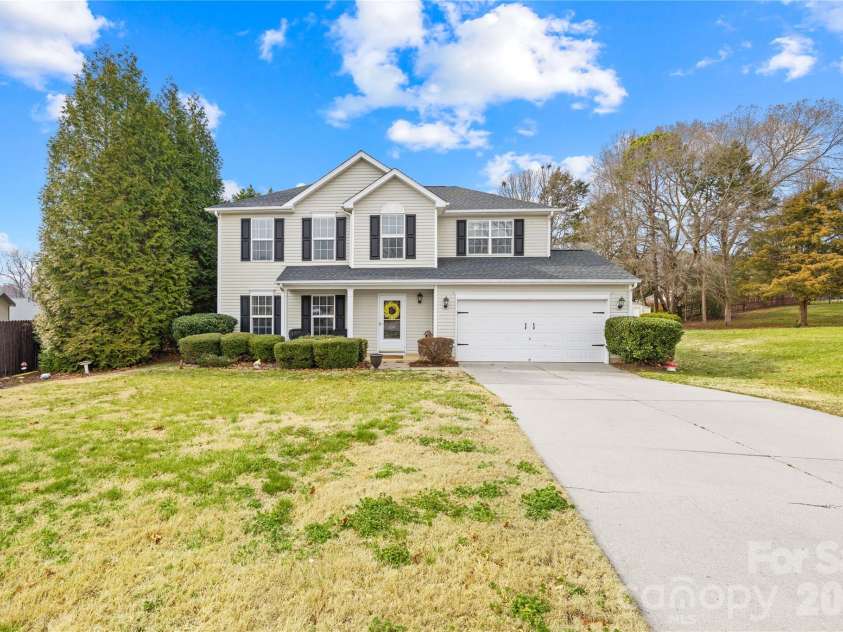 109 Plainview Court, Mooresville, NC 28115.  MLS# CAR4338058, YatesRealty ID 6100. 