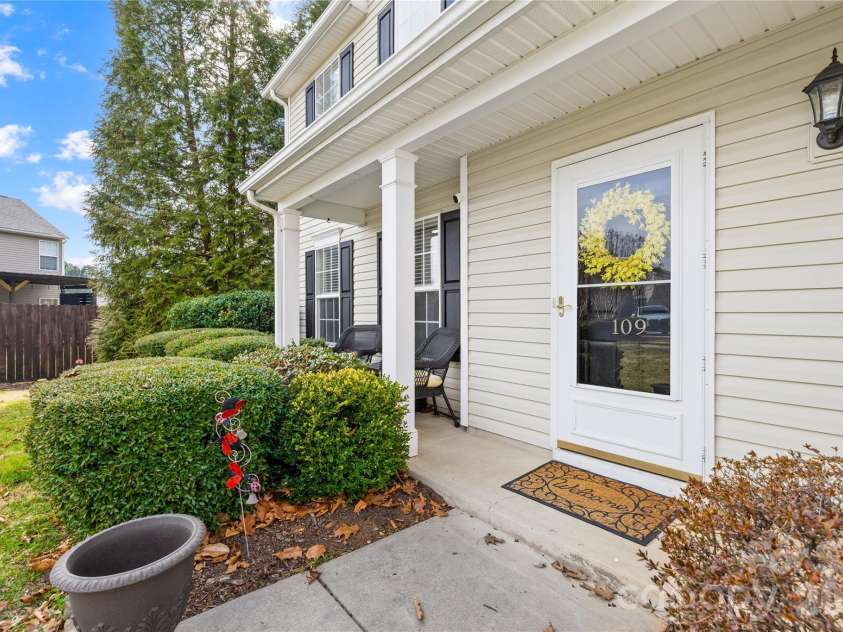 109 Plainview Court, Mooresville, NC 28115.  MLS# CAR4338058, YatesRealty ID 6100. 