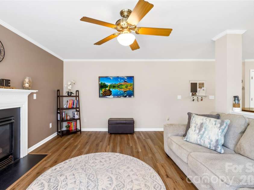 109 Plainview Court, Mooresville, NC 28115.  MLS# CAR4338058, YatesRealty ID 6100. 
