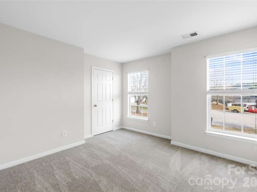 109 Plainview Court, Mooresville, NC 28115.  MLS# CAR4338058, YatesRealty ID 6100. 