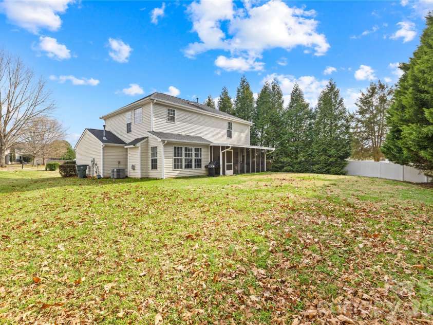 109 Plainview Court, Mooresville, NC 28115.  MLS# CAR4338058, YatesRealty ID 6100. 