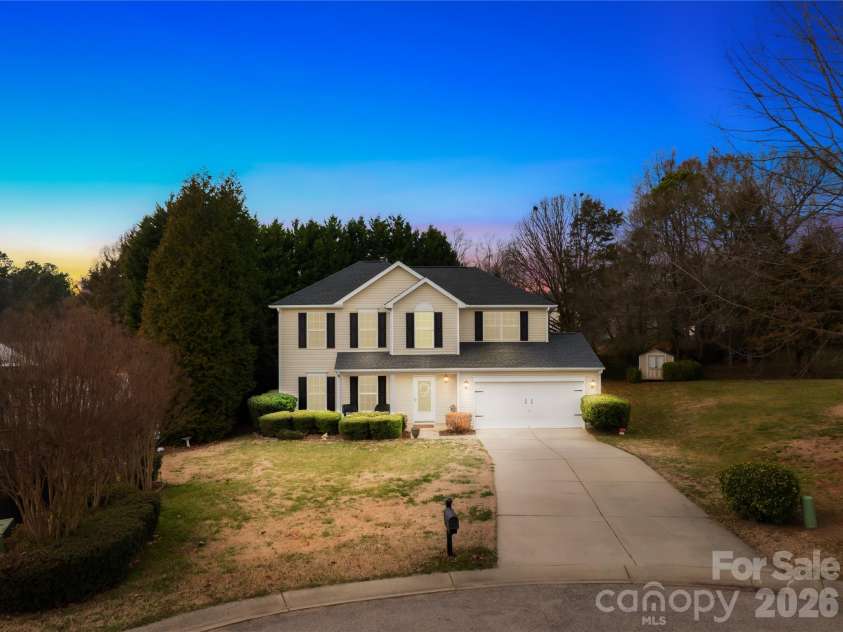 109 Plainview Court, Mooresville, NC 28115.  MLS# CAR4338058, YatesRealty ID 6100. 