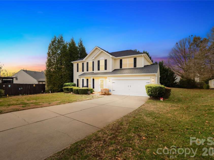 109 Plainview Court, Mooresville, NC 28115.  MLS# CAR4338058, YatesRealty ID 6100. 